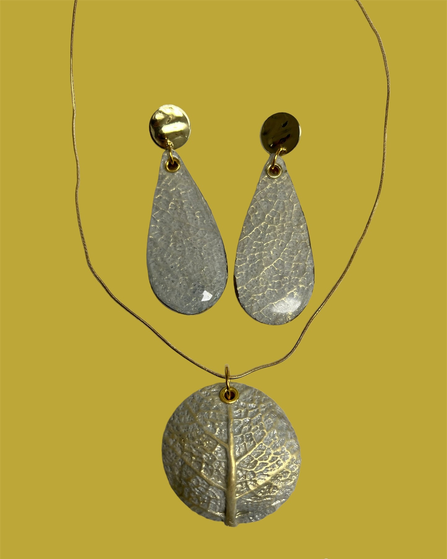 Leaf Pattern Jewelry Set